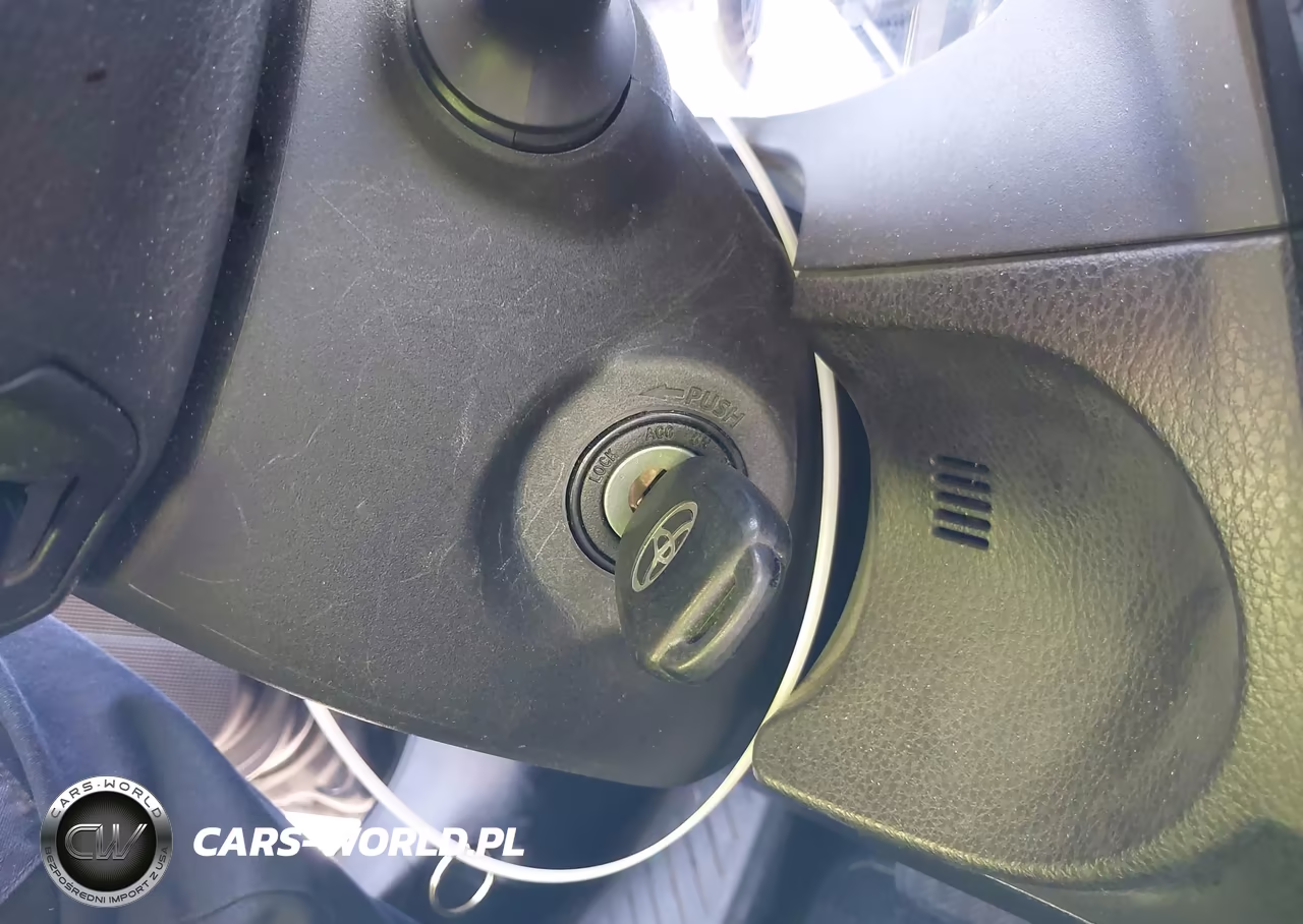 2017 Toyota Corolla Le VIN:5YFBURHE8HP718852 - 11