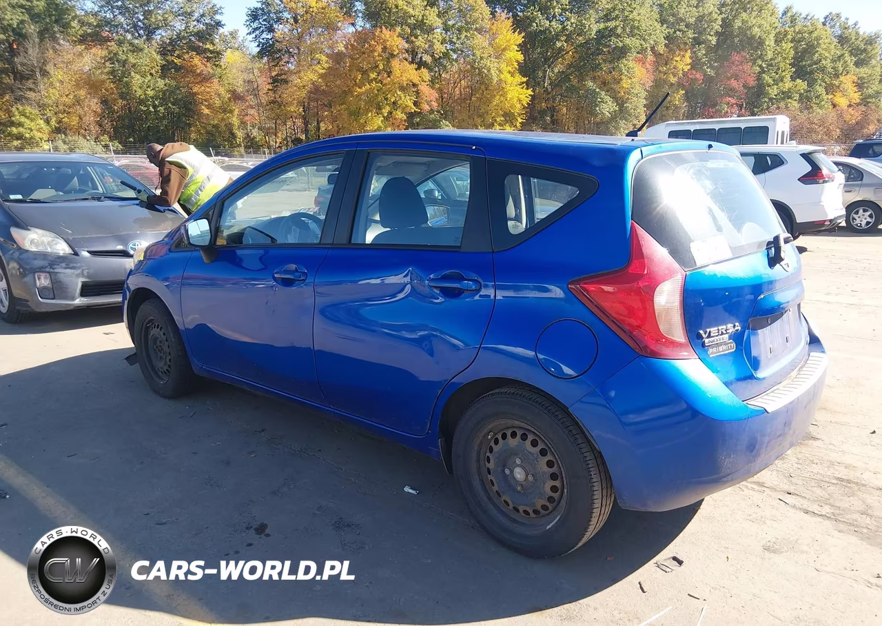 2015 Nissan Versa Note S Plus VIN:3N1CE2CP7FL352218 - 3