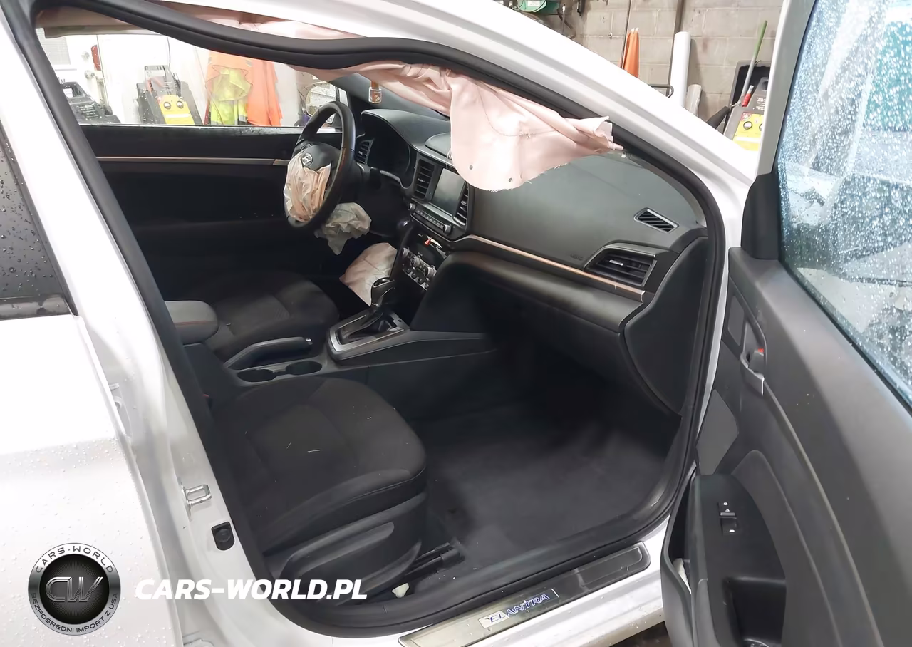 2020 Hyundai Elantra Value Edition VIN:5NPD84LF7LH612916 - 5
