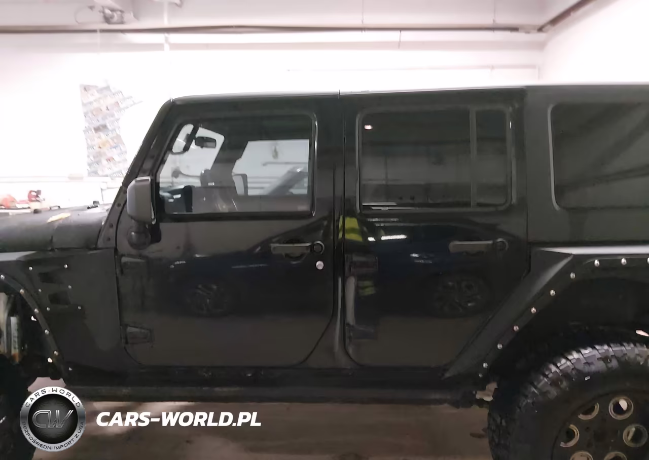 2010 Jeep Wrangler Unlimited Sport VIN:1J4BA3H13AL183795 - 14