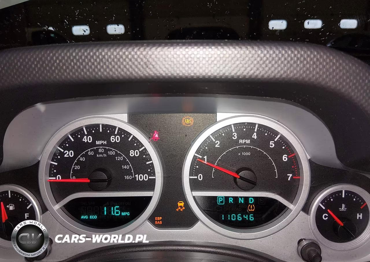 2010 Jeep Wrangler Unlimited Sport VIN:1J4BA3H13AL183795 - 7