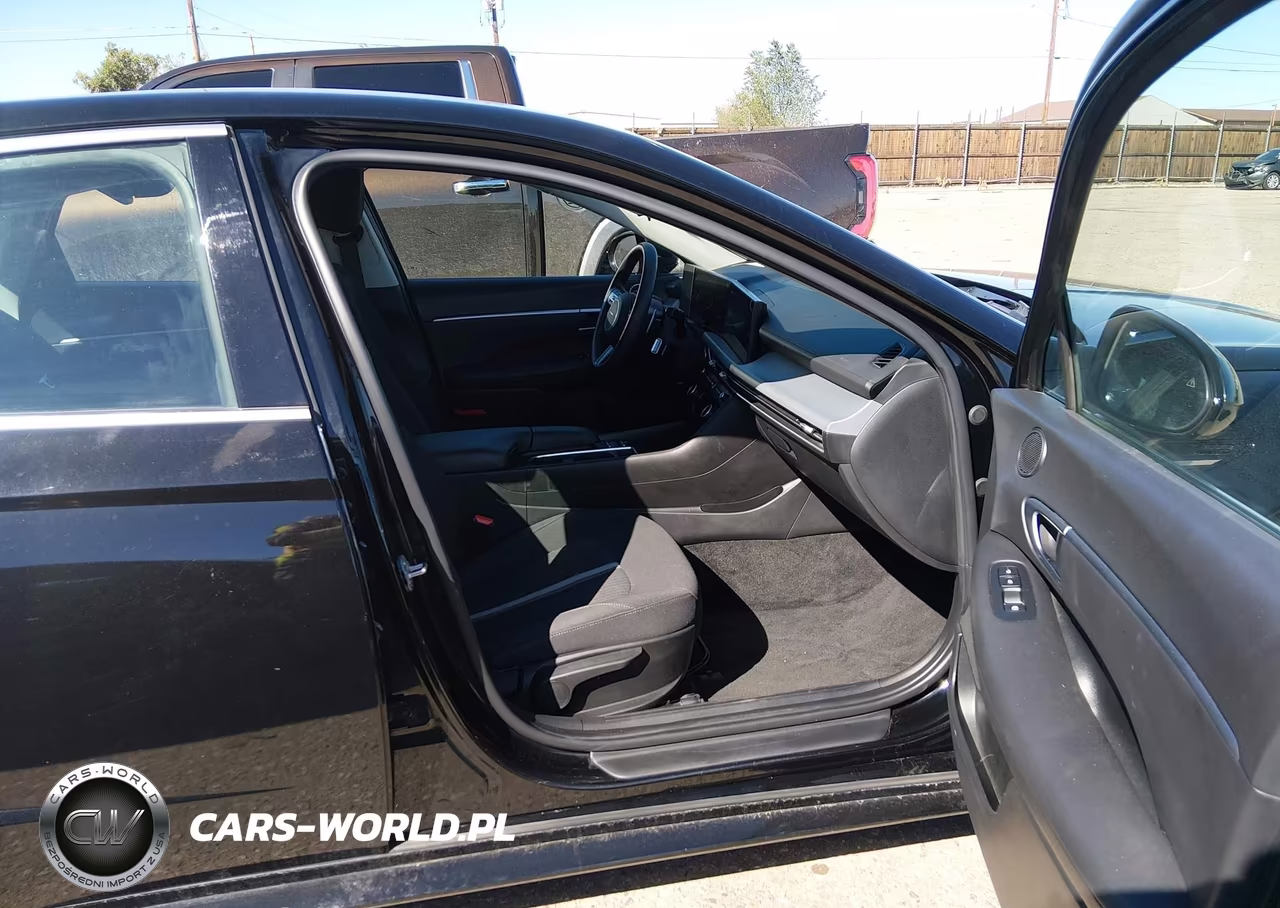 2024 Hyundai Sonata Sel VIN:KMHL64JA5RA423413 - 5