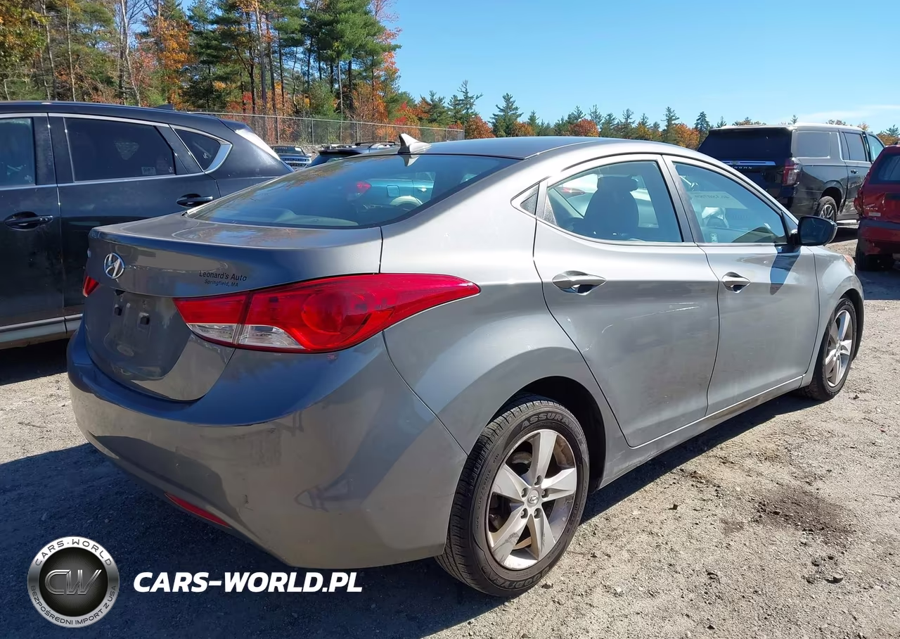 2013 Hyundai Elantra Gls VIN:5NPDH4AE1DH279866 - 4