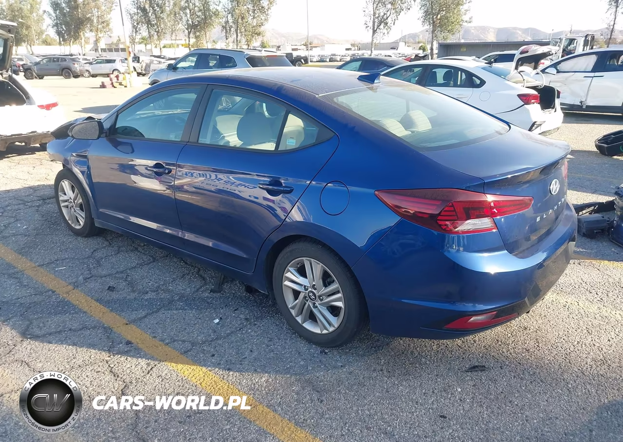 2019 Hyundai Elantra Sel VIN:5NPD84LF4KH455585 - 3