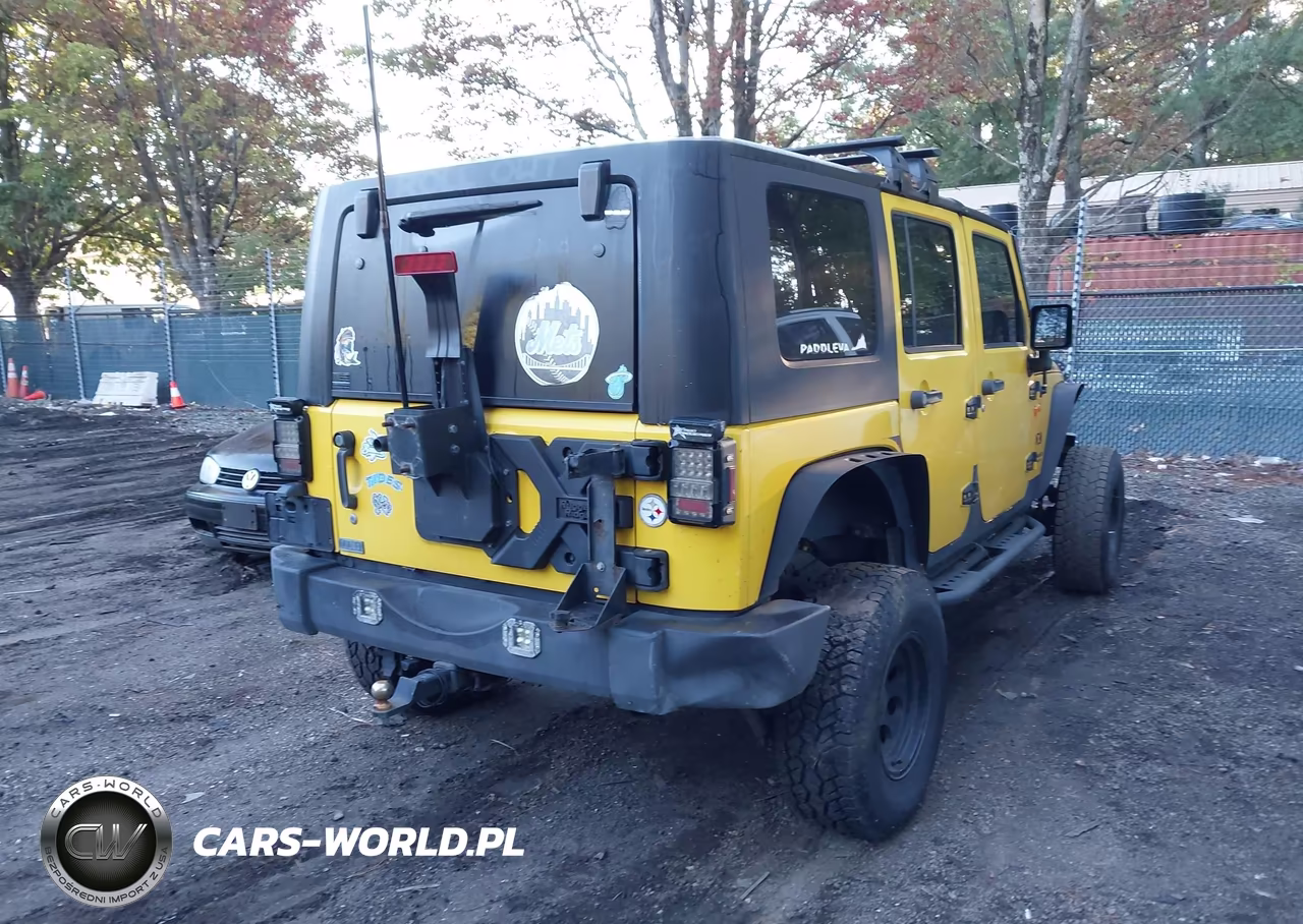 2008 Jeep Wrangler Unlimited X VIN:1J8GA39128L526951 - 4