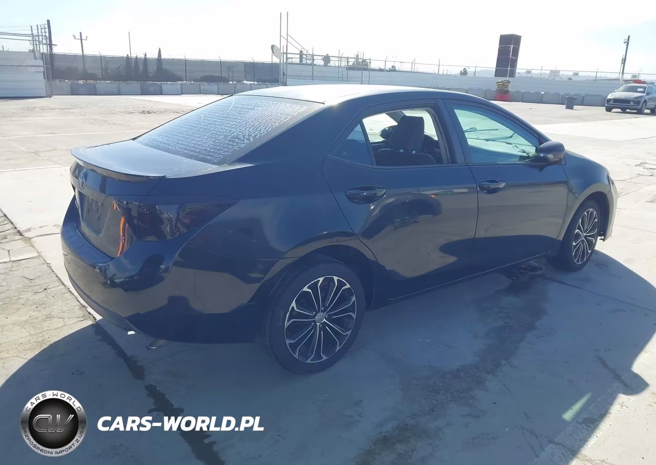 2015 Toyota Corolla S Plus VIN:5YFBURHE3FP258979 - 4