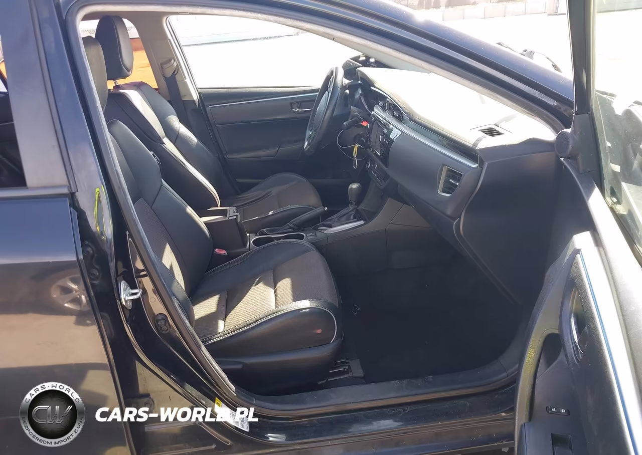2015 Toyota Corolla S Plus VIN:5YFBURHE3FP258979 - 5
