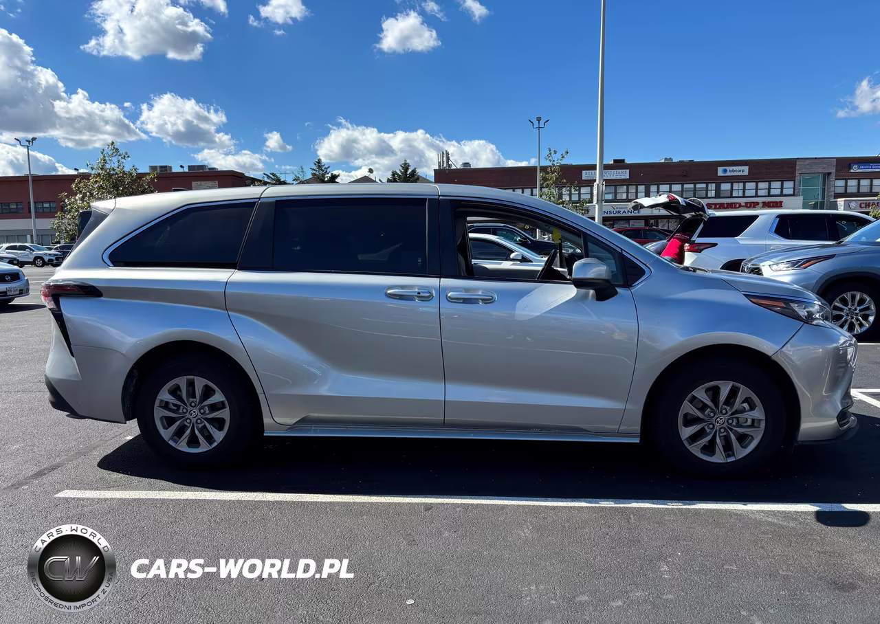 2025 Toyota Sienna Le VIN:5TDKSKFCXSS210069 - 6