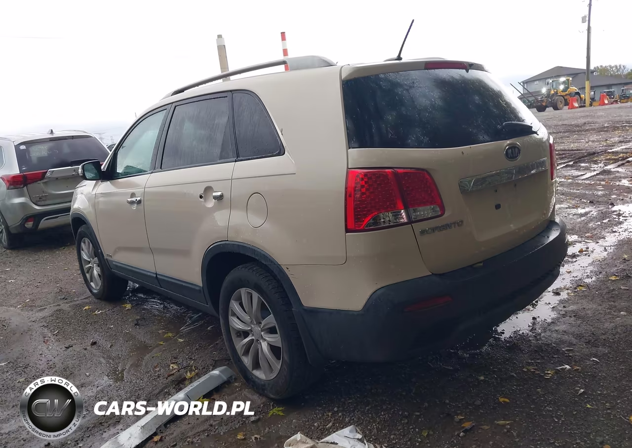 2011 Kia Sorento Lx V6 VIN:5XYKTDA29BG078930 - 3