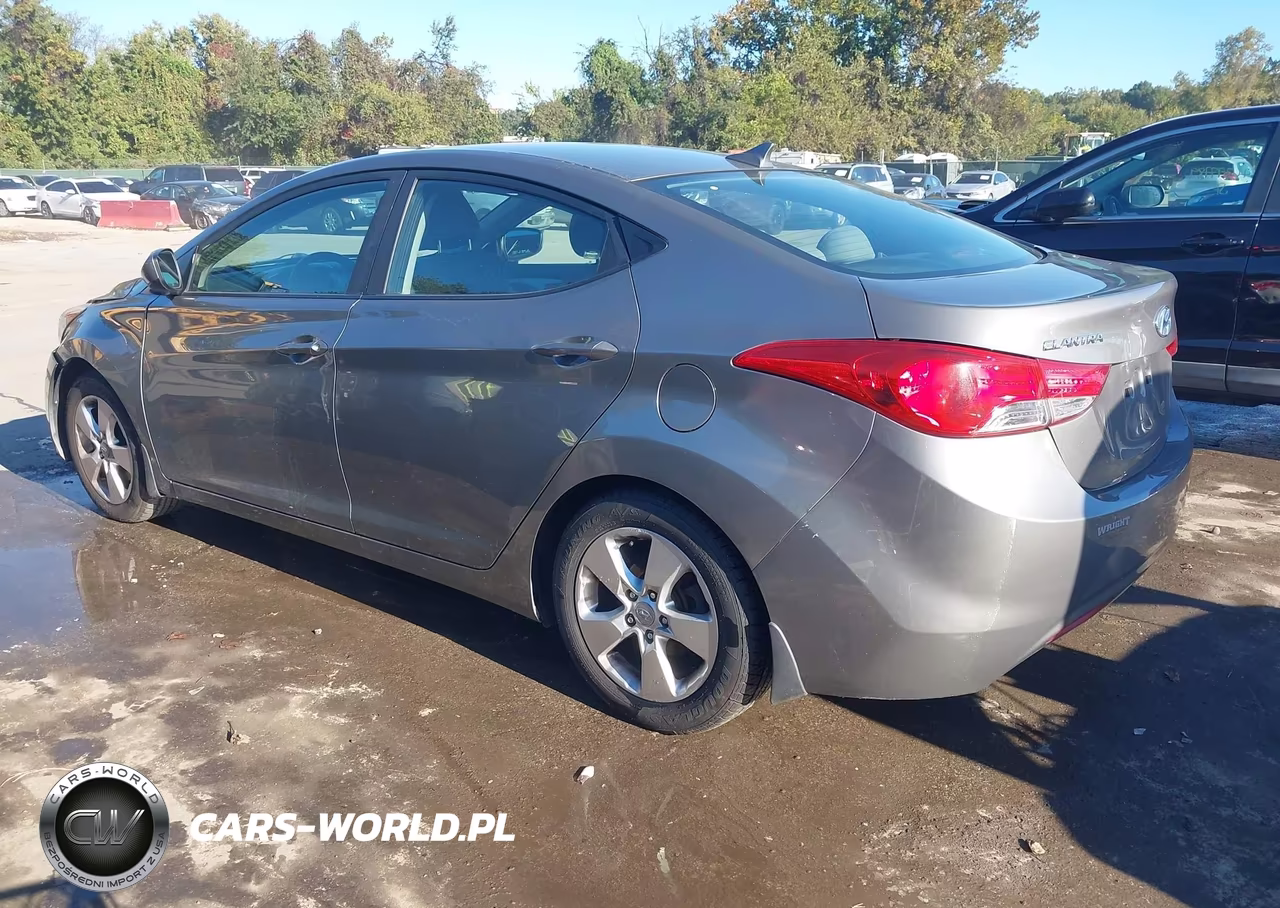 2013 Hyundai Elantra Gls VIN:5NPDH4AE4DH427928 - 3
