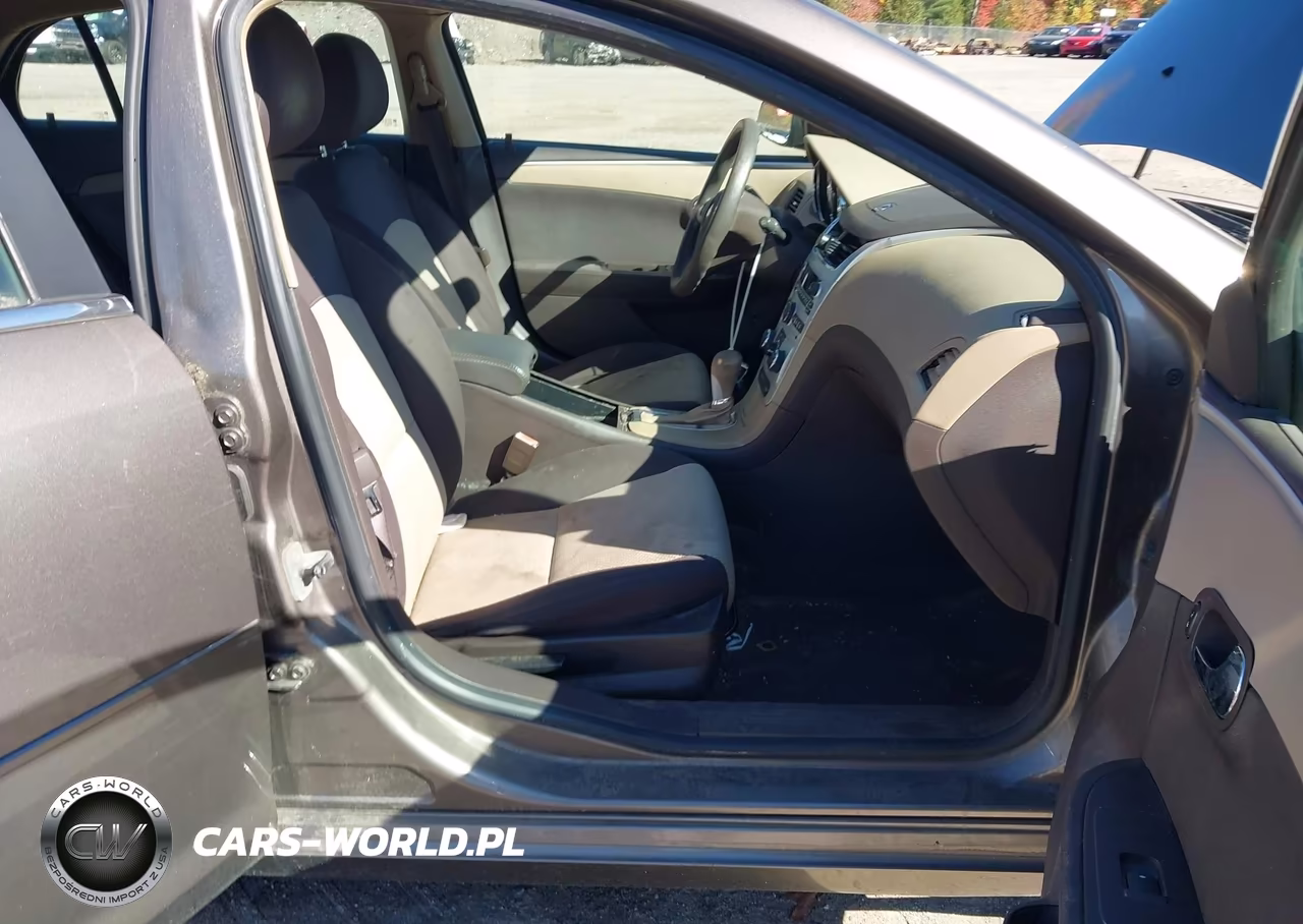 2011 Chevrolet Malibu Ls VIN:1G1ZB5E1XBF252329 - 5