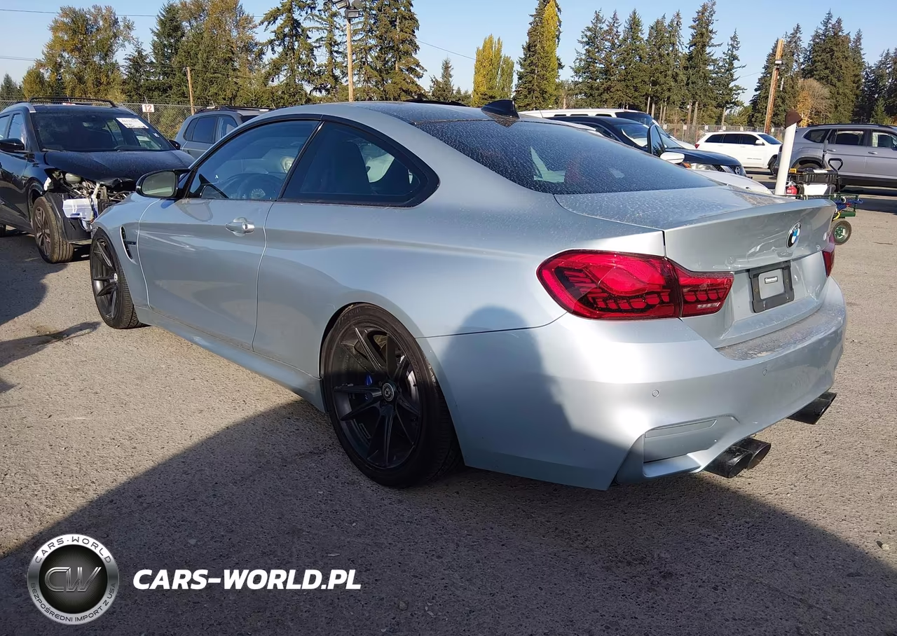2016 BMW M4 VIN:WBS3R9C59GK335702 - 3