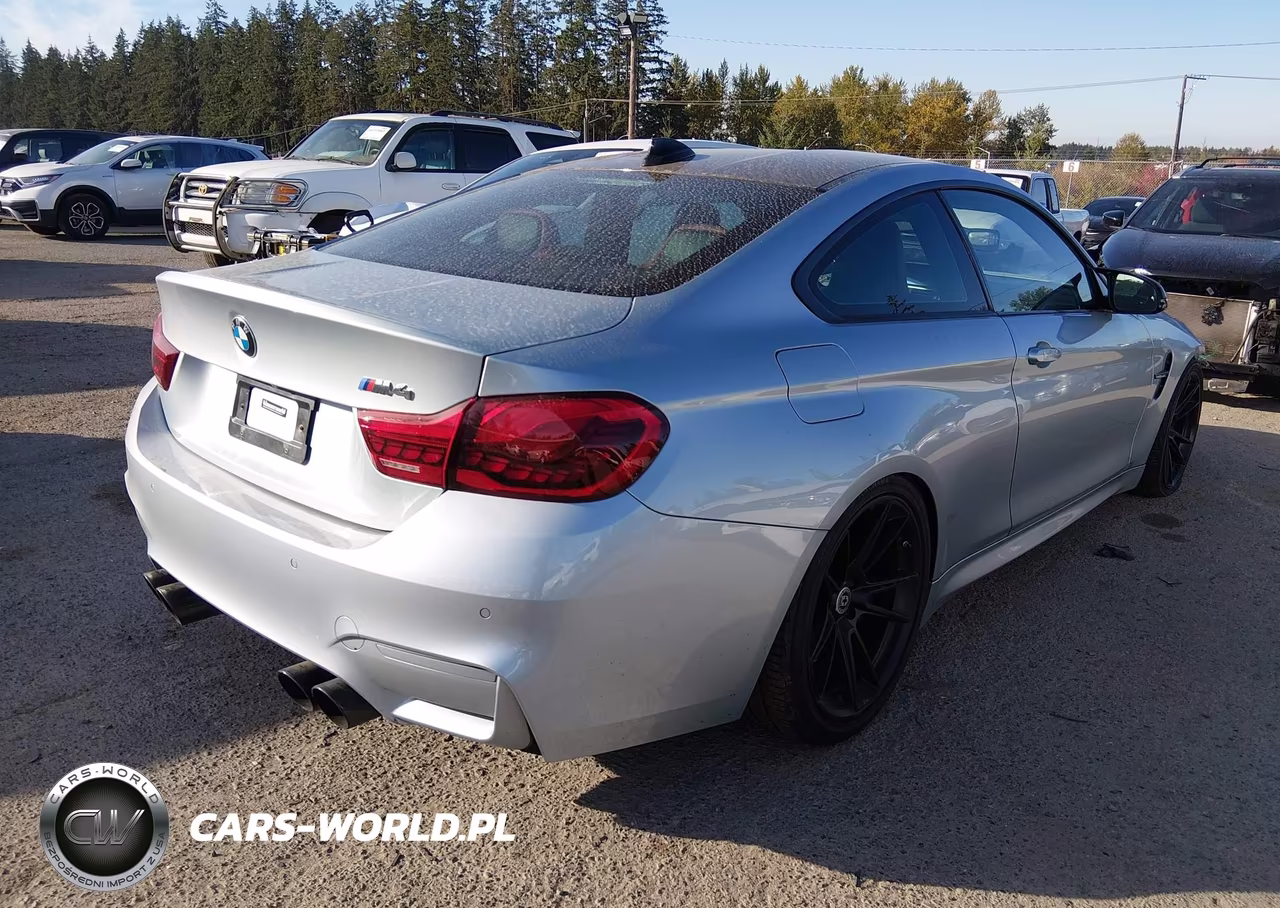 2016 BMW M4 VIN:WBS3R9C59GK335702 - 4