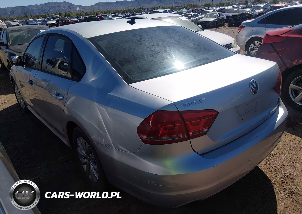 2015 Volkswagen Passat 1.8T Wolfsburg Edition VIN:1VWAT7A3XFC036313 - 3