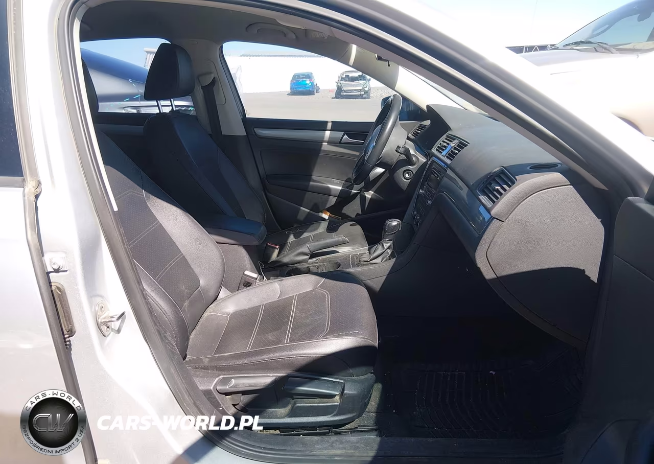 2015 Volkswagen Passat 1.8T Wolfsburg Edition VIN:1VWAT7A3XFC036313 - 5