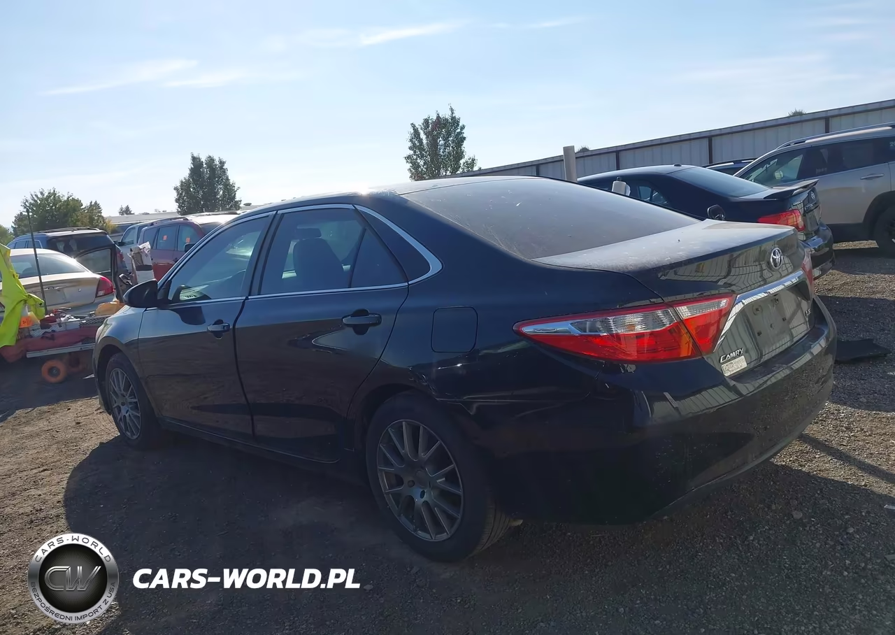 2015 Toyota Camry Le VIN:4T4BF1FK9FR485750 - 14
