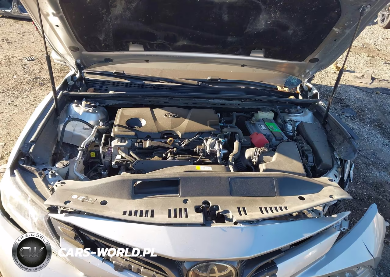 2018 Toyota Camry Le VIN:4T1B11HK7JU110938 - 10