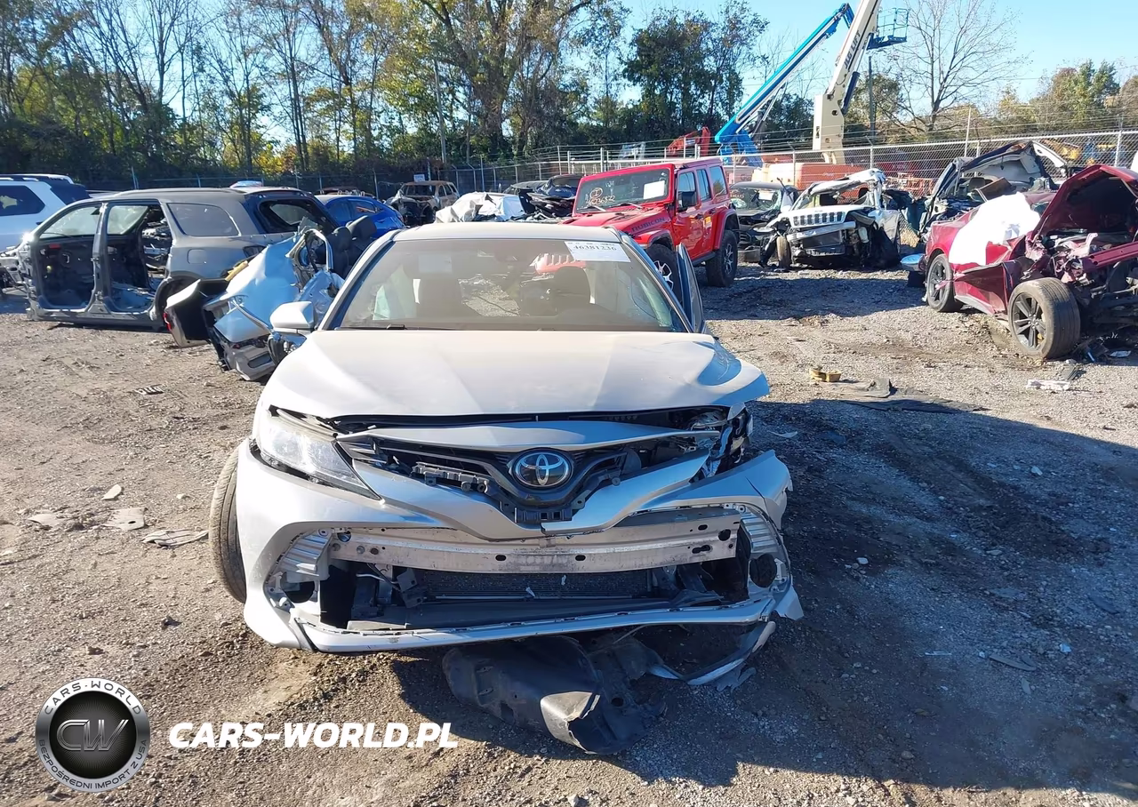 2018 Toyota Camry Le VIN:4T1B11HK7JU110938 - 12