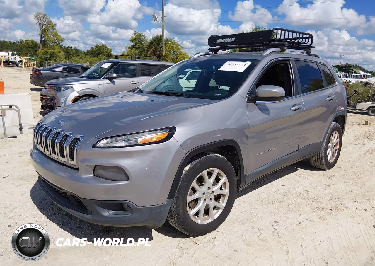 2016 Jeep Cherokee Latitude VIN:1C4PJLCB8GW135387 - 2