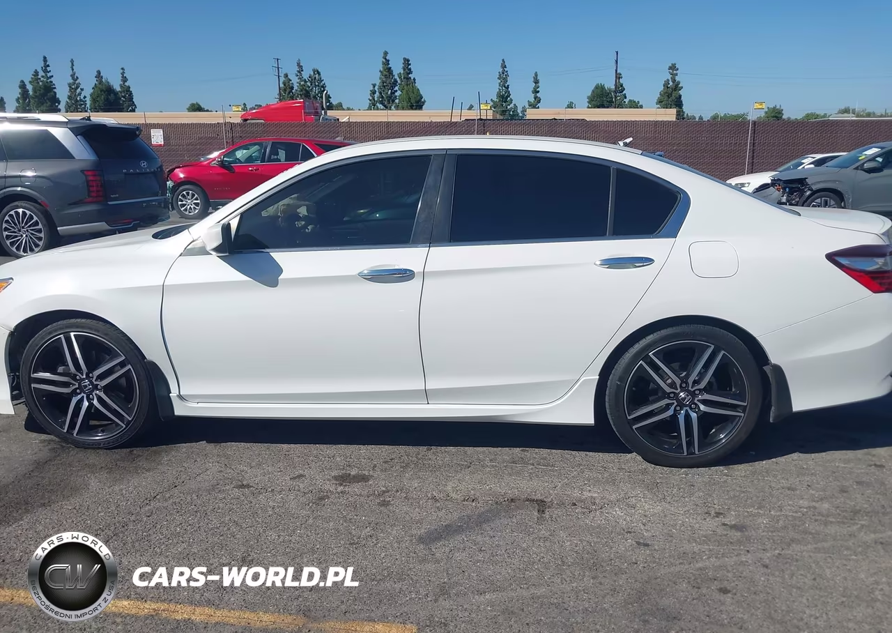 2017 Honda Accord Sport Se VIN:1HGCR2F1XHA151837 - 14