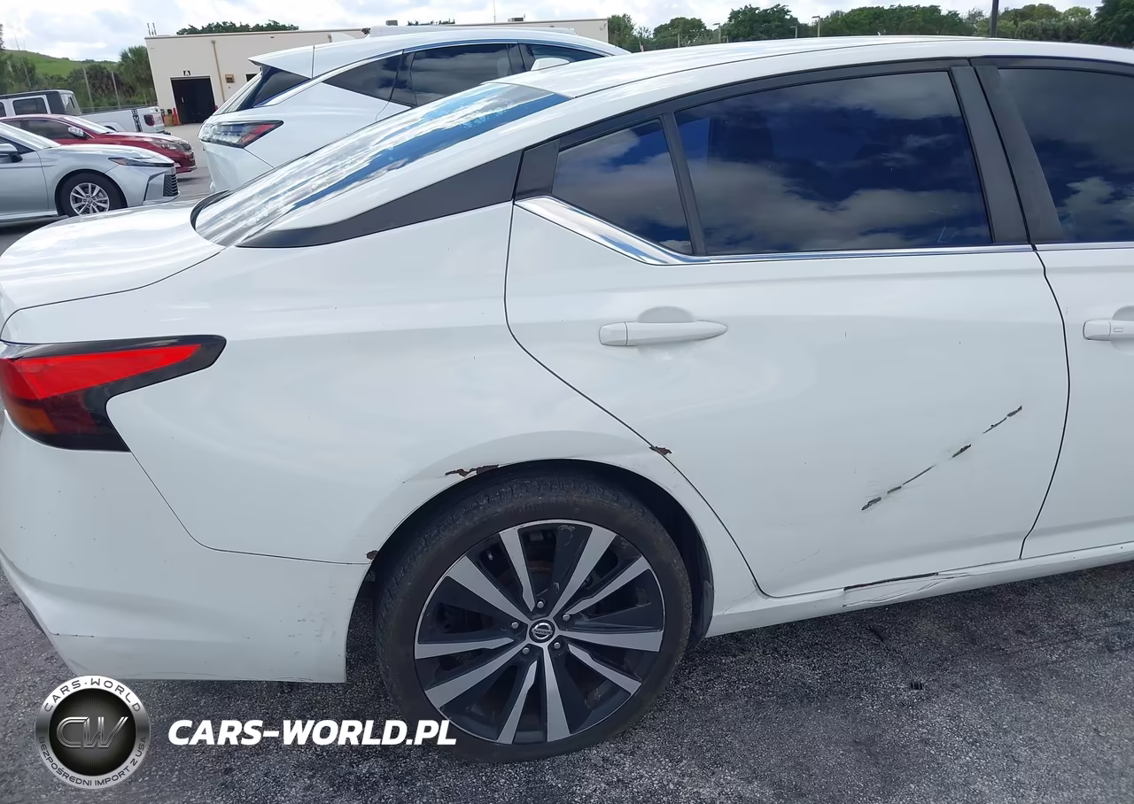2019 Nissan Altima 2.5 Sr VIN:1N4BL4CV6KC152614 - 17