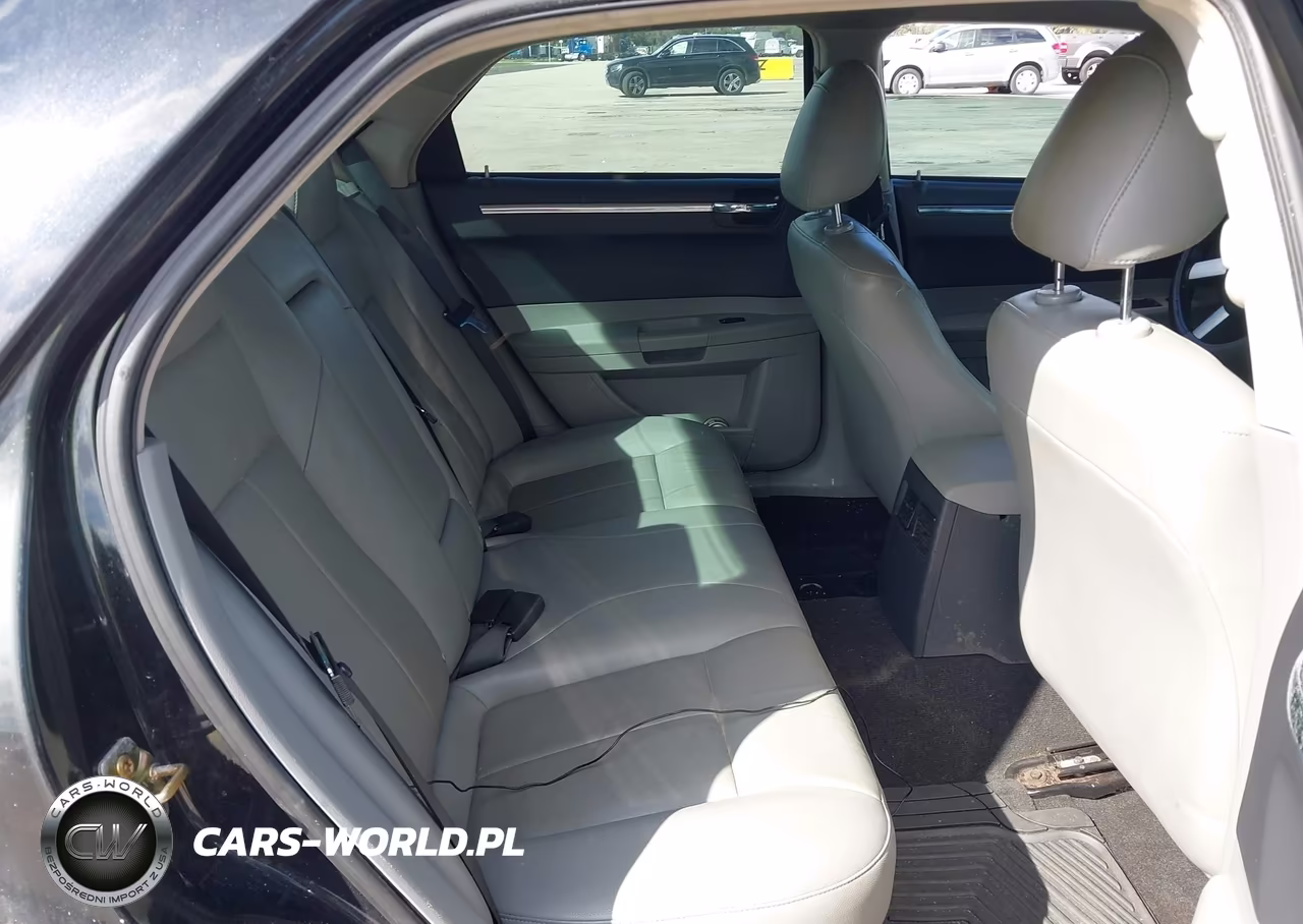 2006 Chrysler 300 Touring VIN:2C3KA53G26H397618 - 8