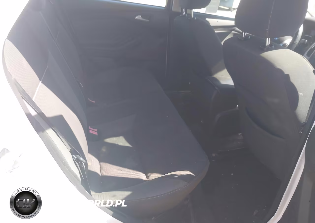 2014 Ford Focus Se VIN:1FADP3F26EL124230 - 8