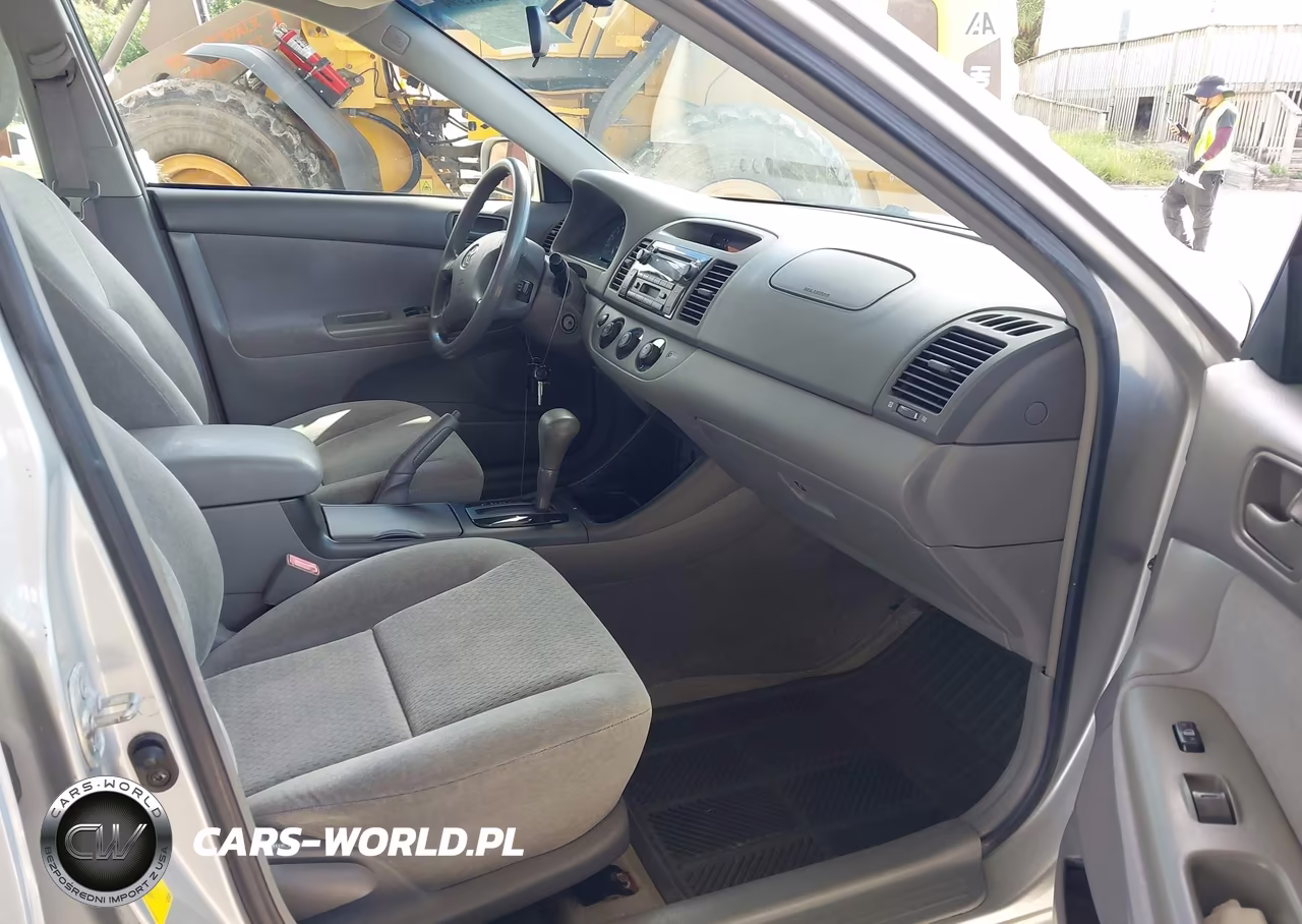 2002 Toyota Camry Le V6 VIN:4T1BF30K82U006629 - 5