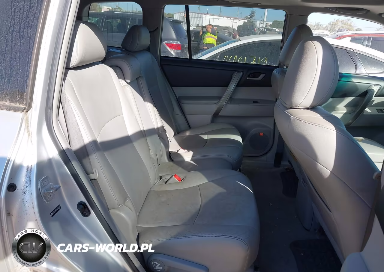 2010 Toyota Highlander Sport V6 VIN:5TDEK3EH8AS001461 - 8