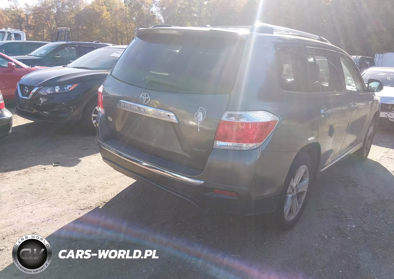 2011 Toyota Highlander Limited V6 VIN:5TDDK3EHXBS042140 - 4