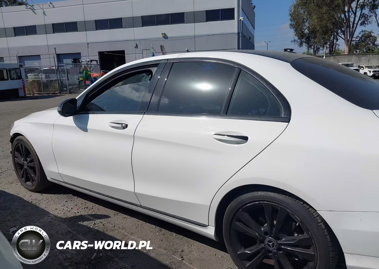 2018 Mercedes-Benz C 300 VIN:55SWF4JB9JU279966 - 15