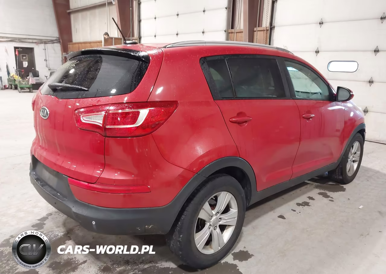 2012 Kia Sportage Lx VIN:KNDPBCA22C7249373 - 4