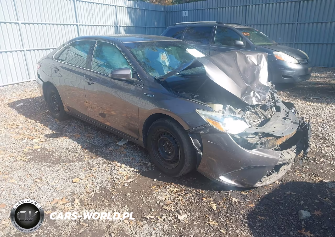2015 TOYOTA CAMRY HYBRID LE