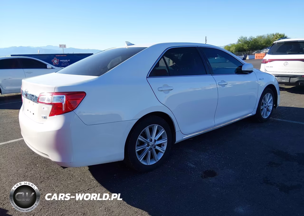 2013 Toyota Camry Hybrid Xle VIN:4T1BD1FK2DU069374 - 4