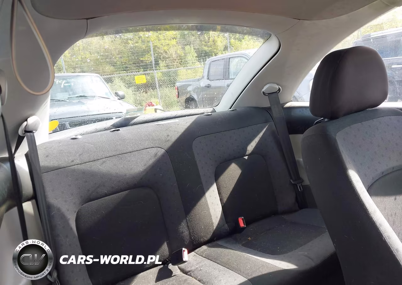 1998 Volkswagen New Beetle VIN:3VWBB61C5WM023937 - 8