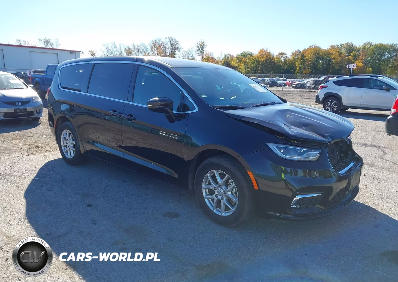 2026 Chrysler Pacifica Select