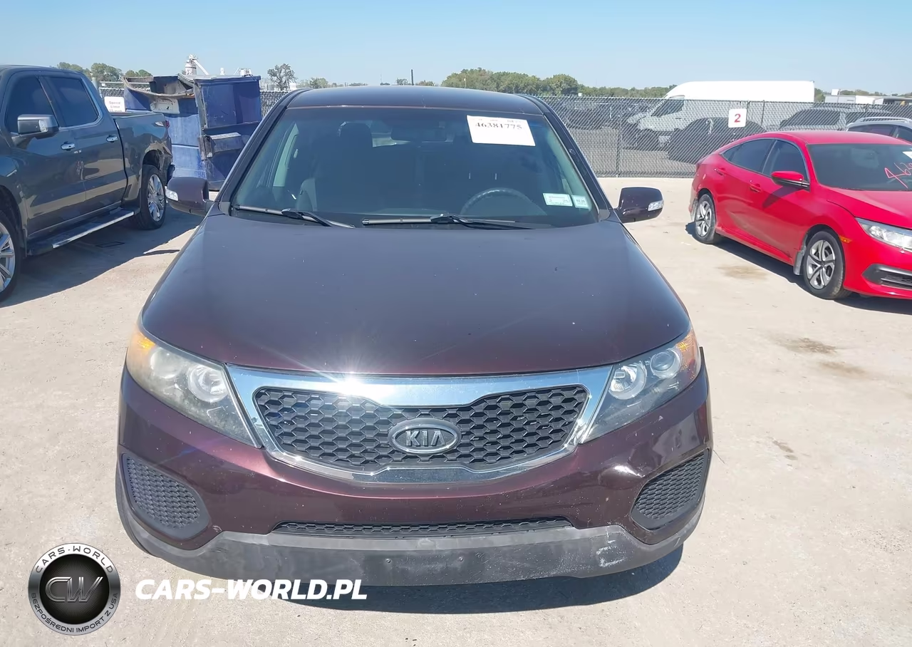 2011 Kia Sorento Lx VIN:5XYKT3A17BG113711 - 12