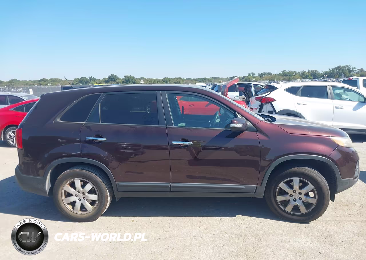 2011 Kia Sorento Lx VIN:5XYKT3A17BG113711 - 13