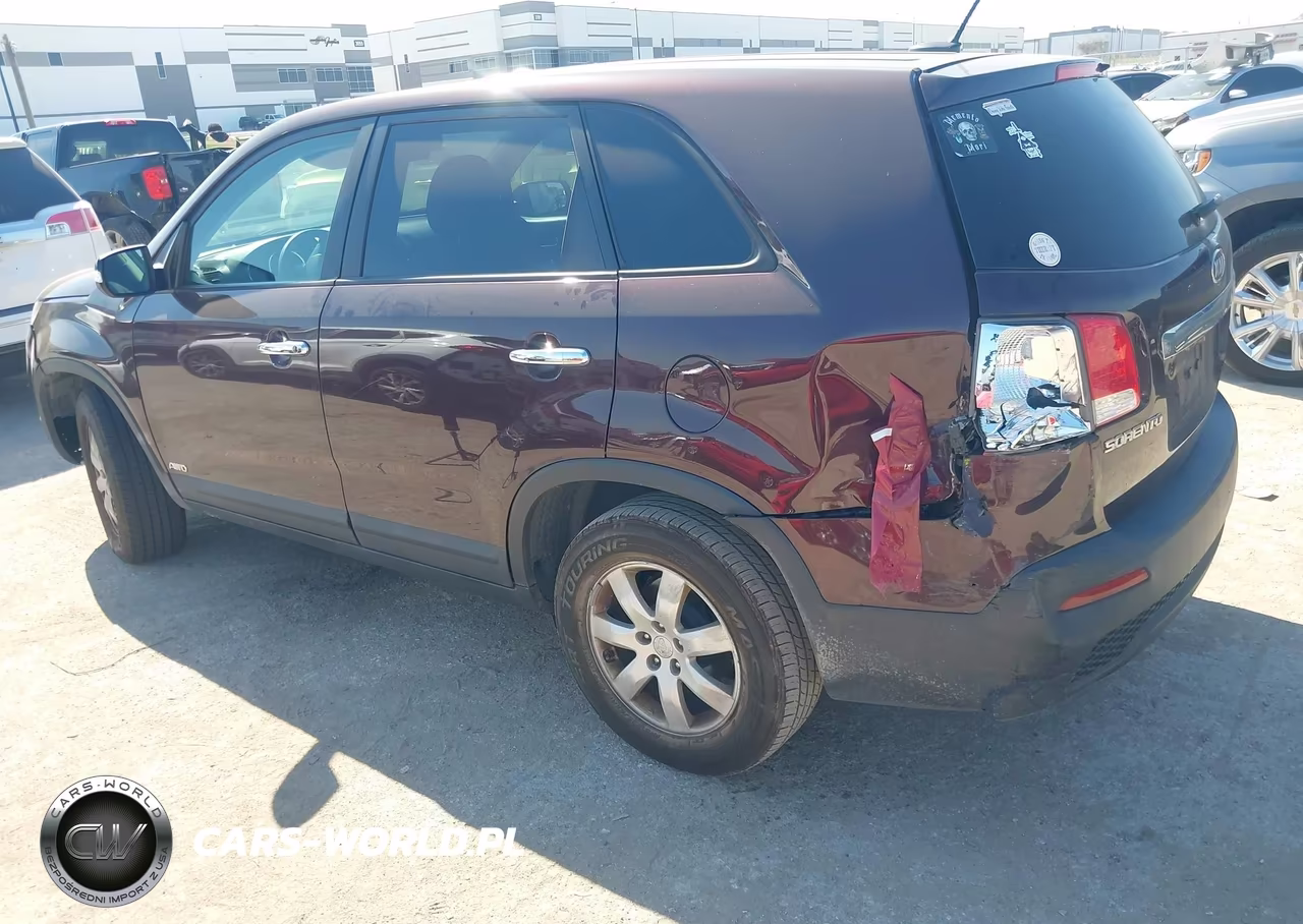 2011 Kia Sorento Lx VIN:5XYKT3A17BG113711 - 3