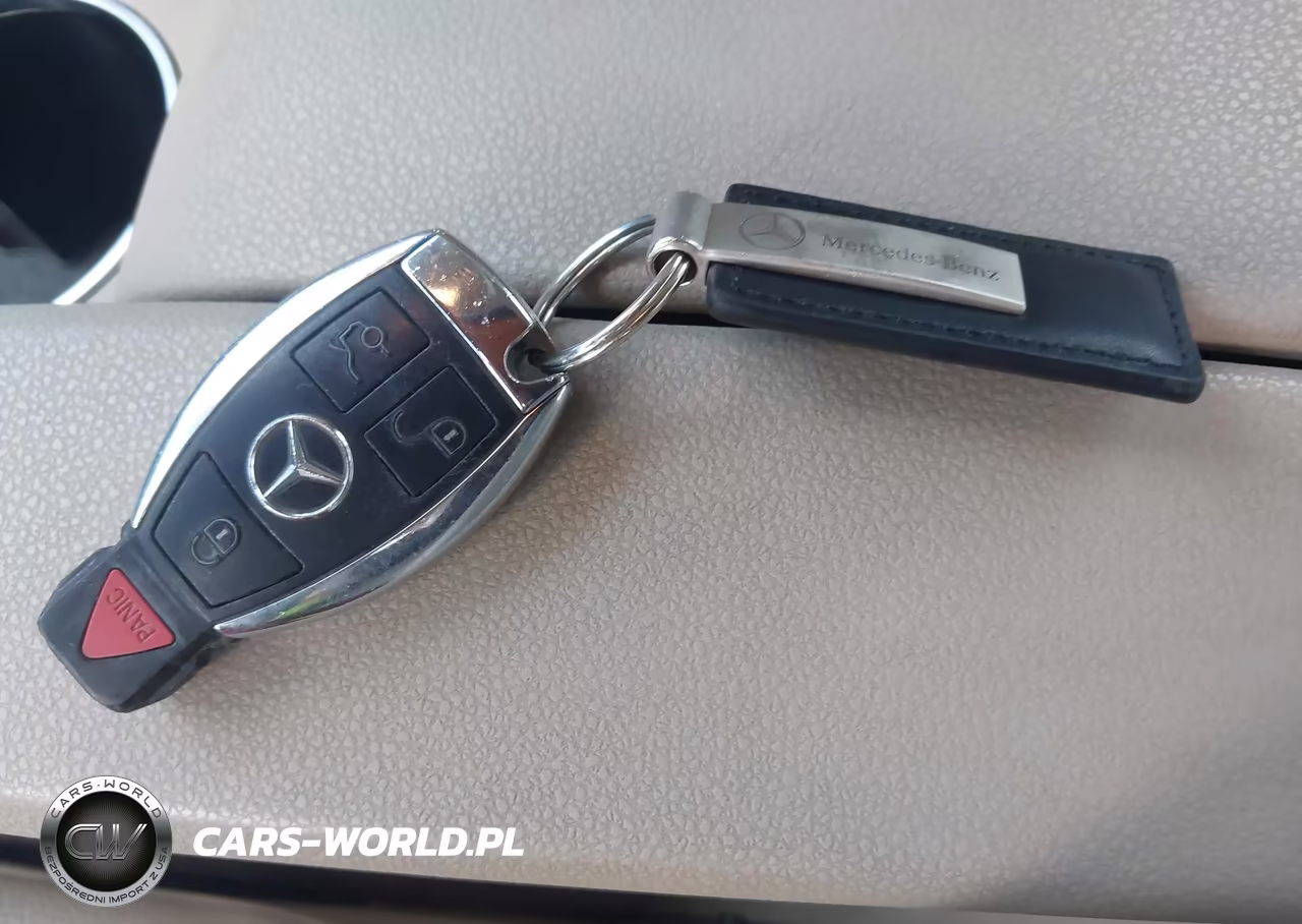 2012 Mercedes-Benz C 300 Luxury 4Matic VIN:WDDGF8BB2CA716798 - 11