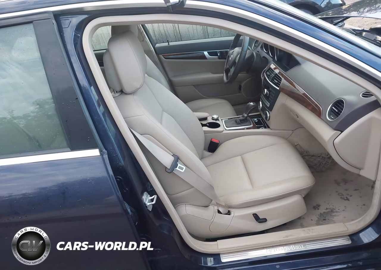 2012 Mercedes-Benz C 300 Luxury 4Matic VIN:WDDGF8BB2CA716798 - 5