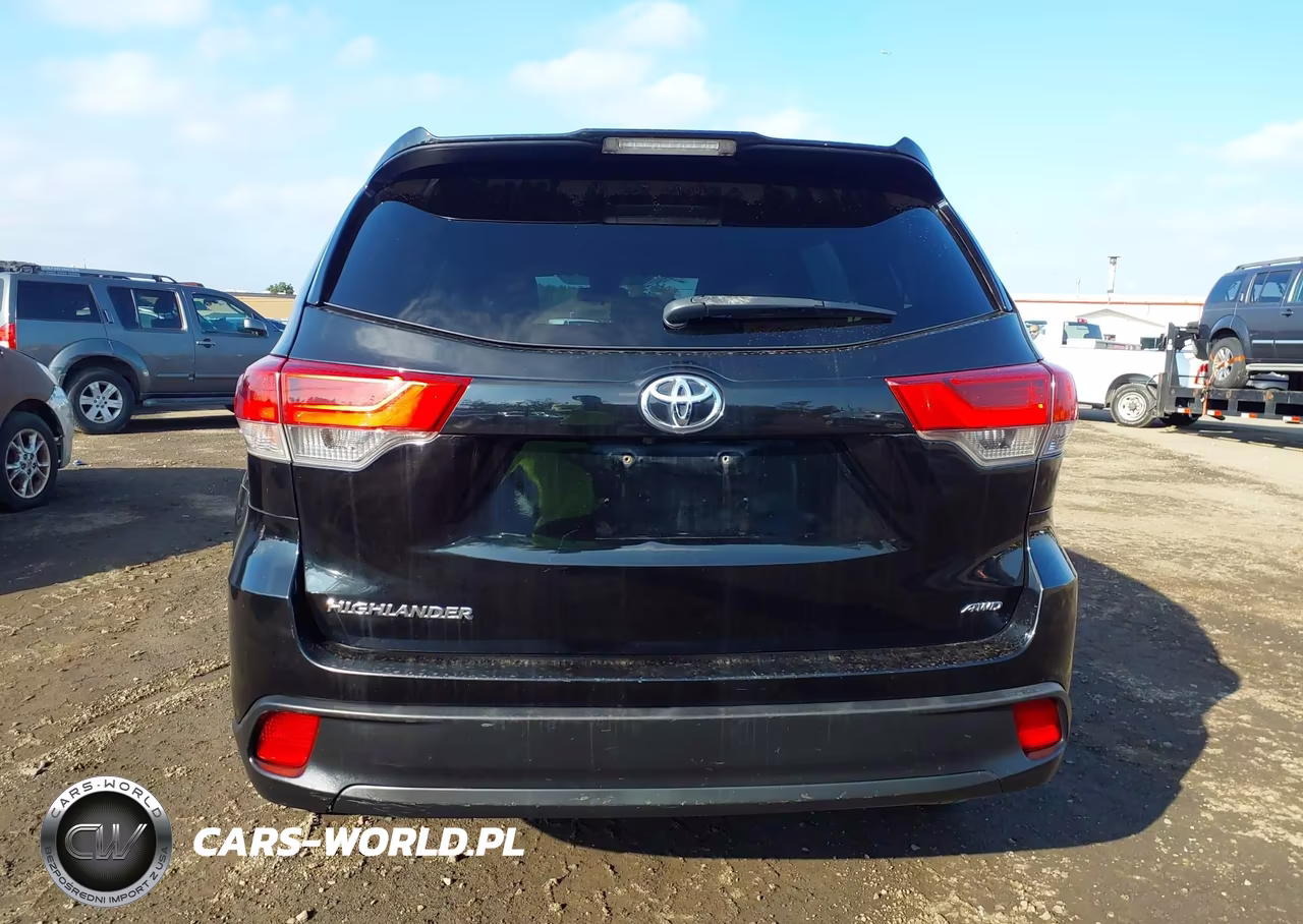 2019 Toyota Highlander Le VIN:5TDBZRFH7KS986014 - 16