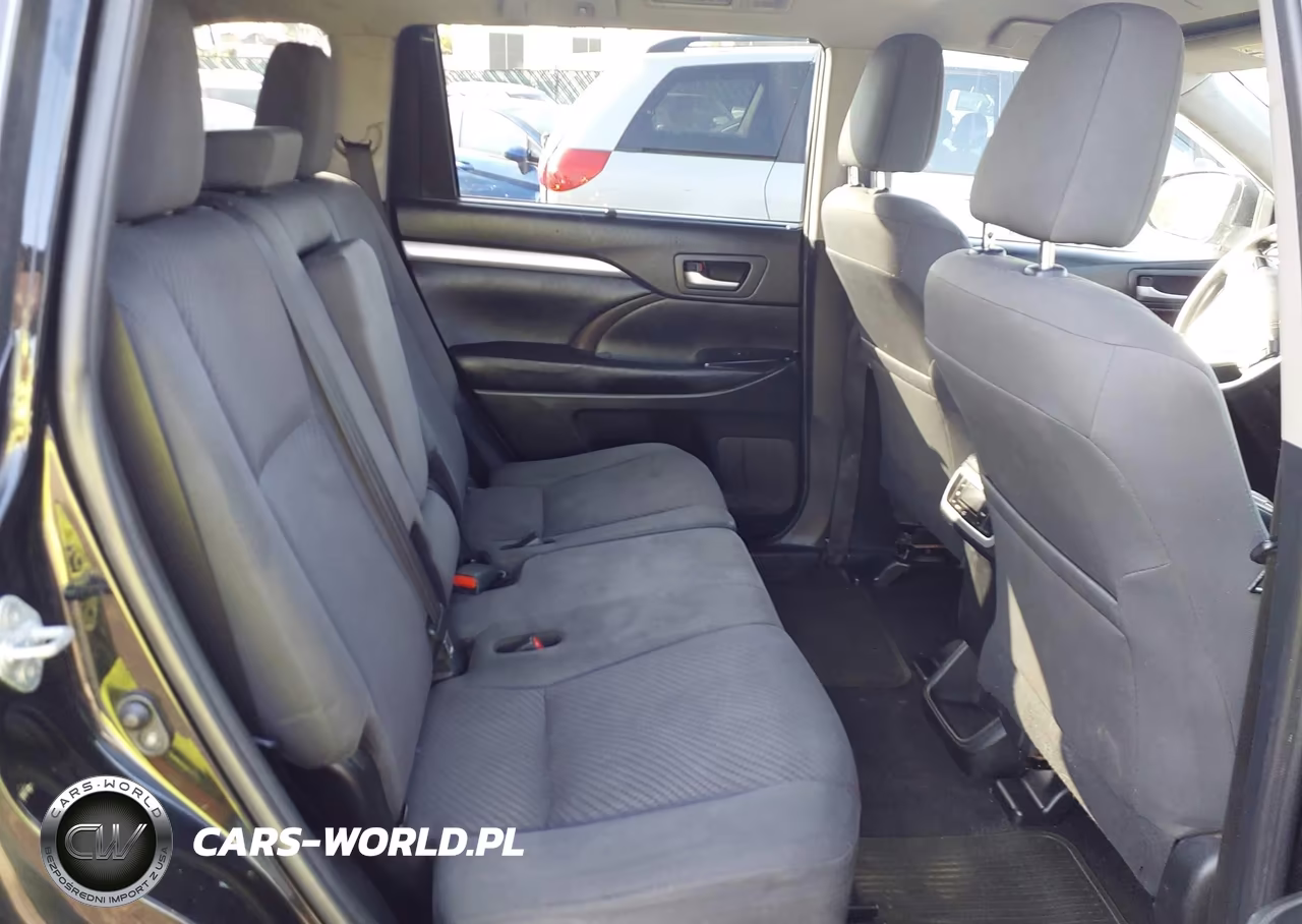 2019 Toyota Highlander Le VIN:5TDBZRFH7KS986014 - 8