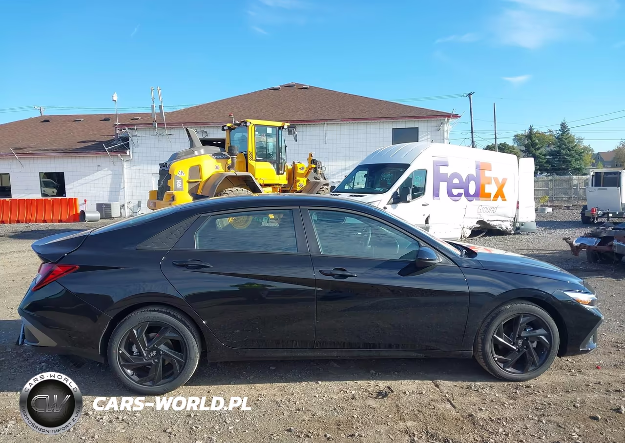 2026 Hyundai Elantra Sel Sport VIN:KMHLM4DG3TU283387 - 13