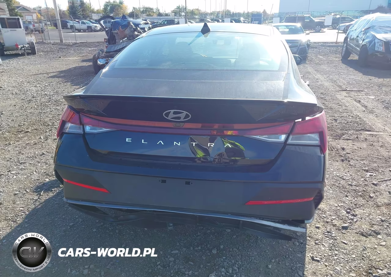 2026 Hyundai Elantra Sel Sport VIN:KMHLM4DG3TU283387 - 17