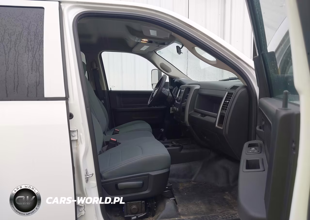2018 Ram 3500 Tradesman 4X4 8' Box VIN:3C63R3GTXJG285251 - 5