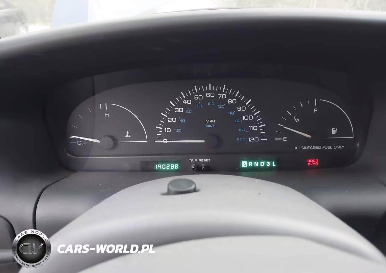 2000 Chrysler Voyager VIN:2C4GJ25R0YR753124 - 7