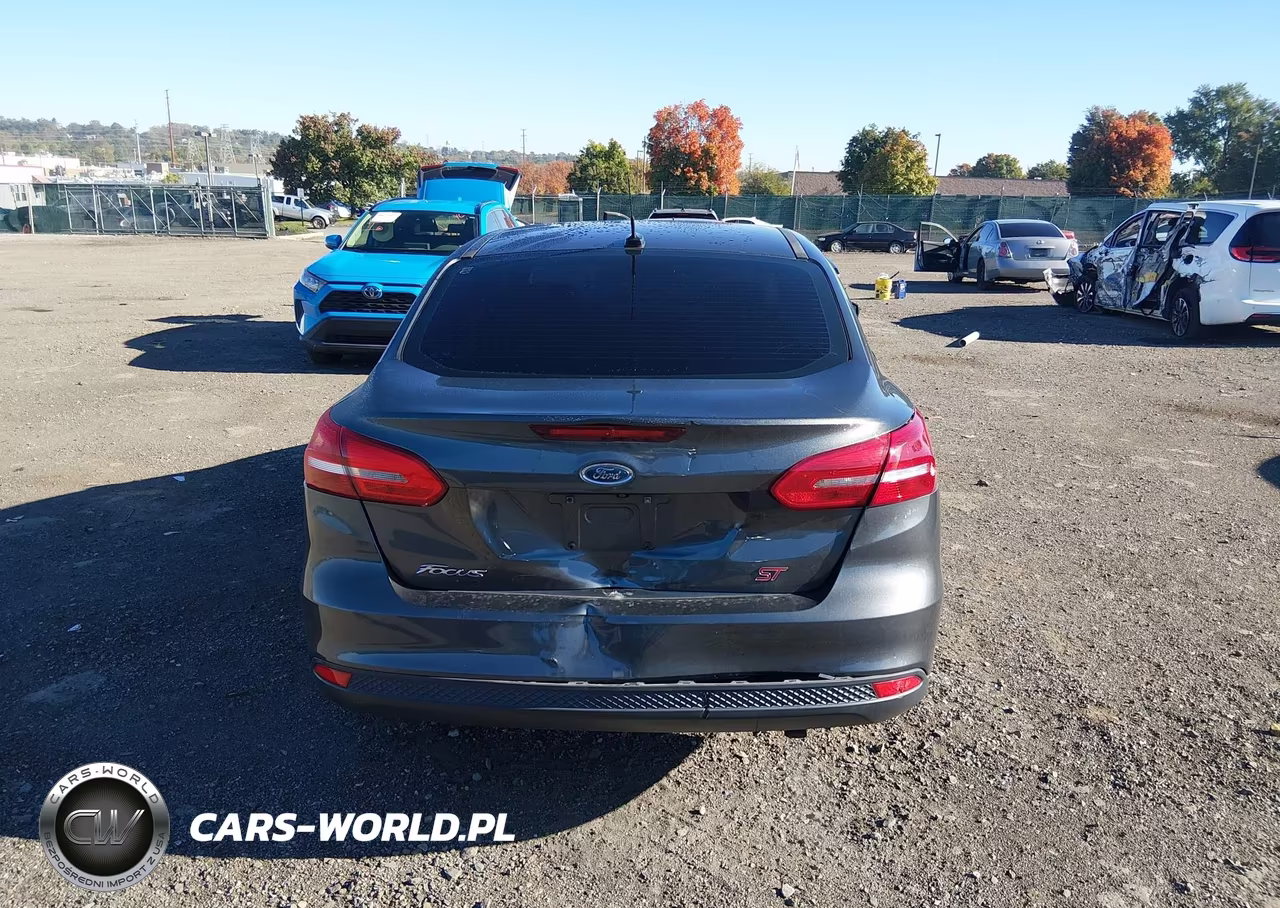 2018 Ford Focus Se VIN:1FADP3F28JL236960 - 16