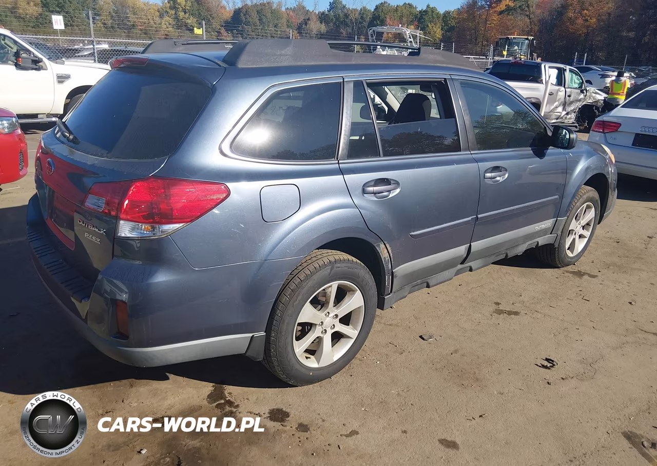 2013 Subaru Outback 2.5I Premium VIN:4S4BRBCC9D3264088 - 4