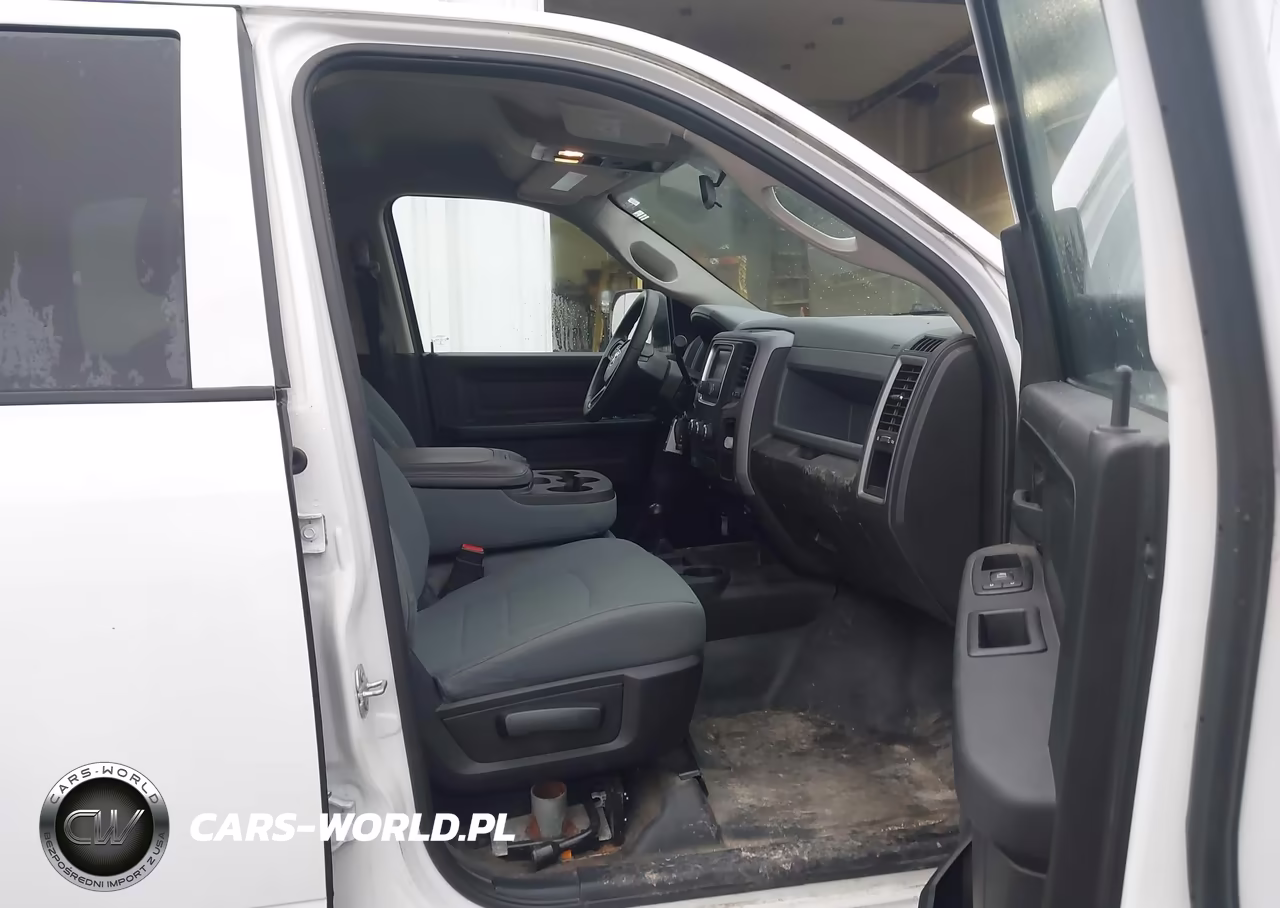 2018 Ram 3500 Tradesman 4X4 8' Box VIN:3C63R3GT4JG292101 - 5